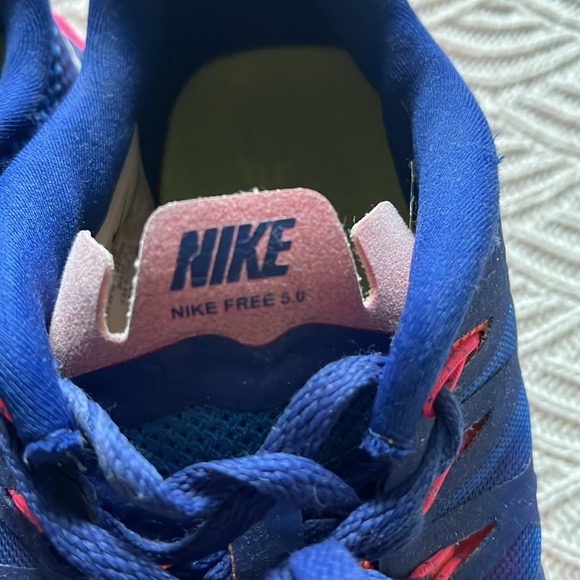 🌸 Nike Free 5.0 Hyper Pink + Jade Sneakers - Picture 7 of 10